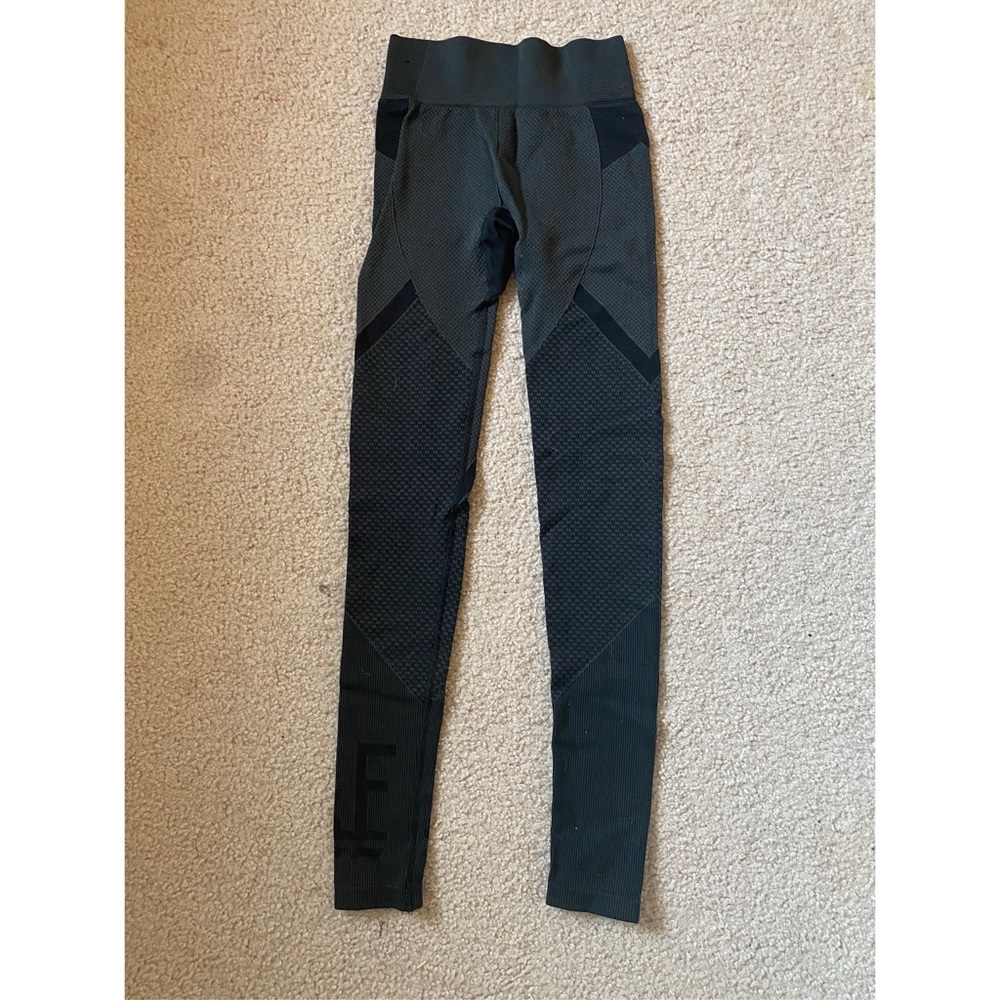 athletic leggings
